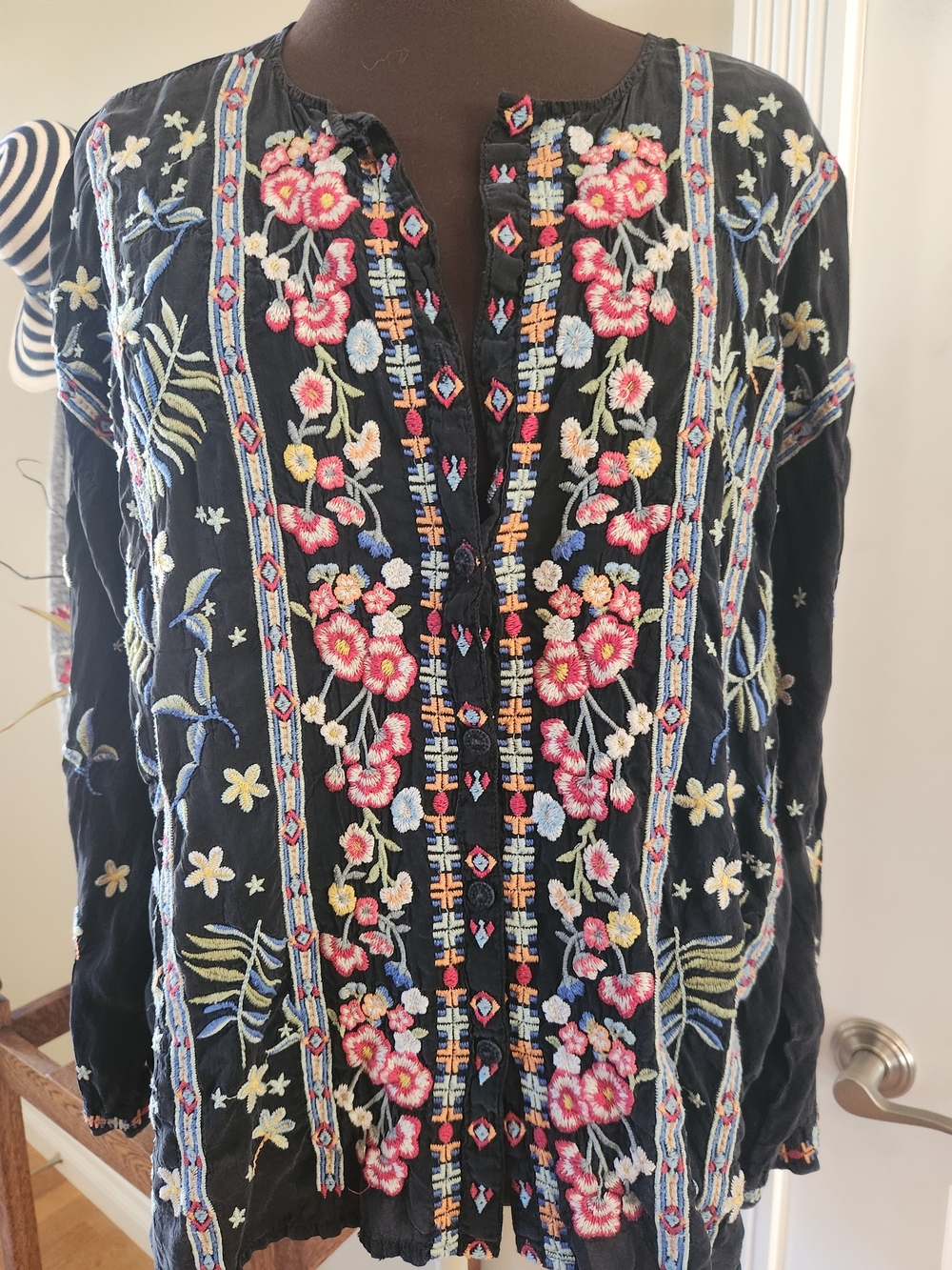 Johnny Was Black Floral Embroidered Tunic